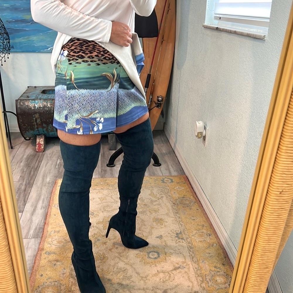 View,Love this Company! Fun,Funky & Fabulous Skort, Perfect Condition, Size 2/4 - Picture 4 of 11